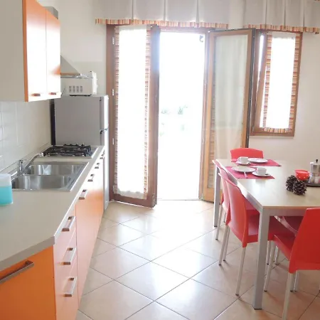 Apartamento Colorful Modern Flat Next To The - Beahost Bibione