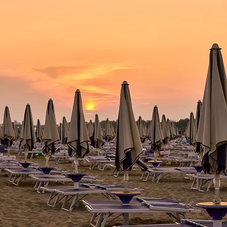 Apartamento Colorful Modern Flat Next To The - Beahost Bibione